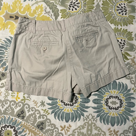 Loft Casual Short - Picture 2 of 3